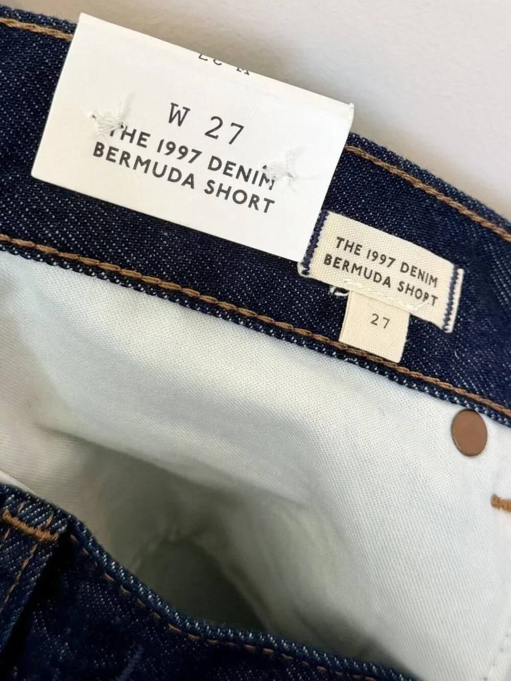 NWT Madewell The 1997 Denim Bermuda Short in Bronxville Wash Rigid - Size: 27